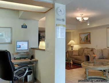 Days By Wyndham Glenwood-crabtree Hotel 2*